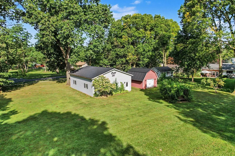 340 W Railroad Street Centreville, MI 49032