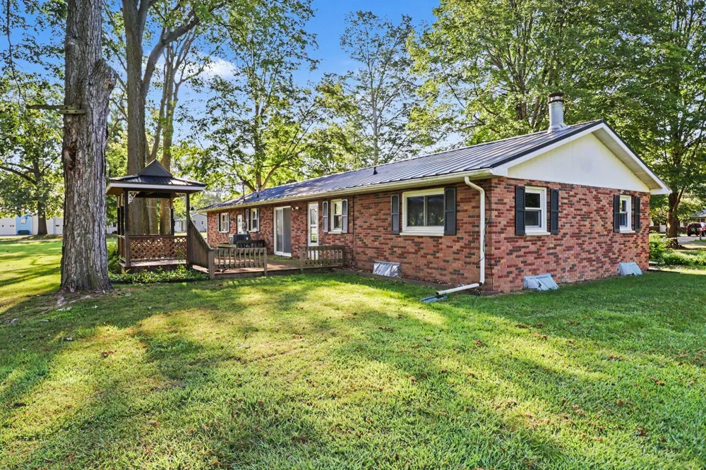 340 W Railroad Street Centreville, MI 49032