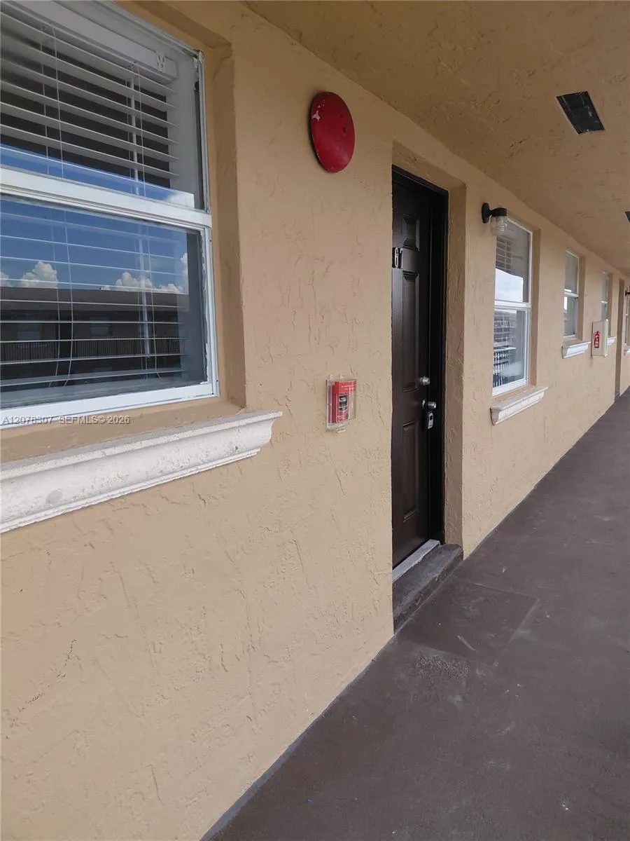 5461 W 24th Ave #67 Hialeah, FL 33016