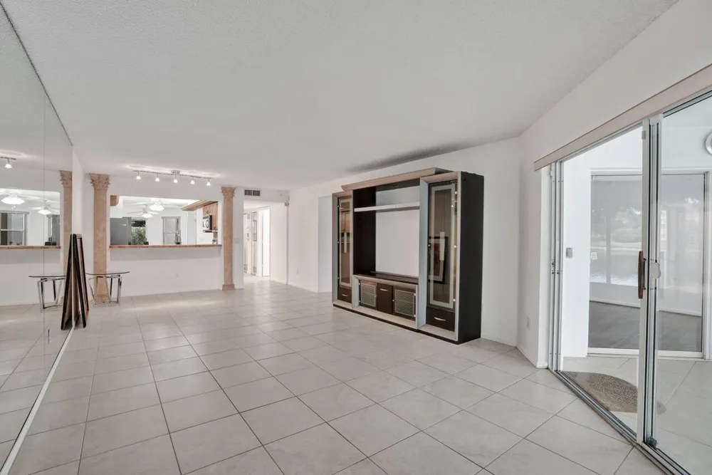 7411 GRANVILLE DRIVE #106 Tamarac, FL 33321