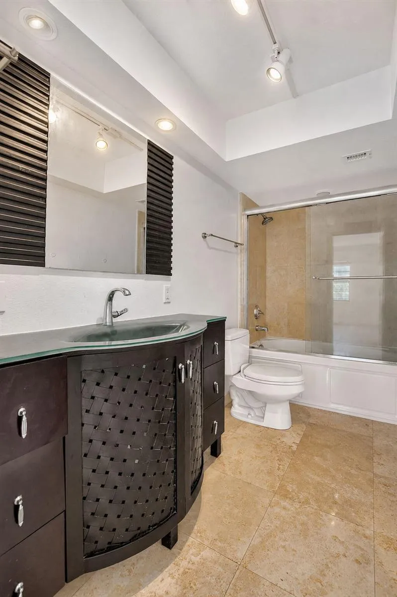 2871 OCEAN BOULEVARD #C309 Boca Raton, FL 33431