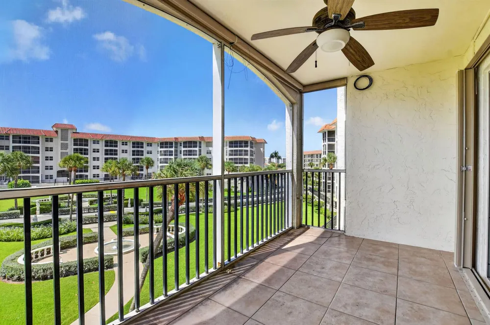 2871 OCEAN BOULEVARD #C309 Boca Raton, FL 33431