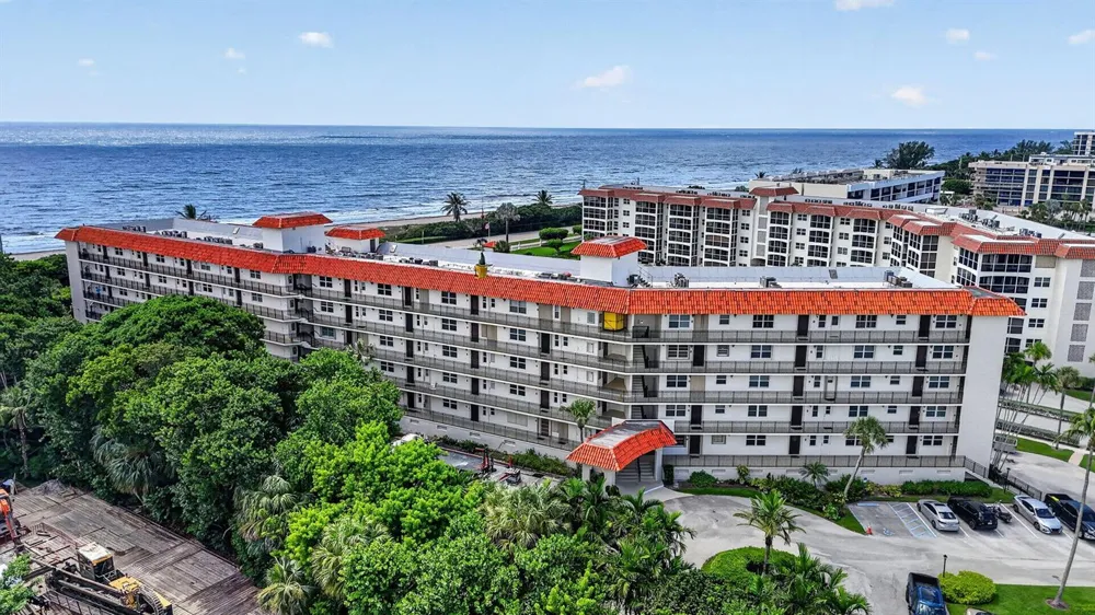 2871 OCEAN BOULEVARD #C309 Boca Raton, FL 33431