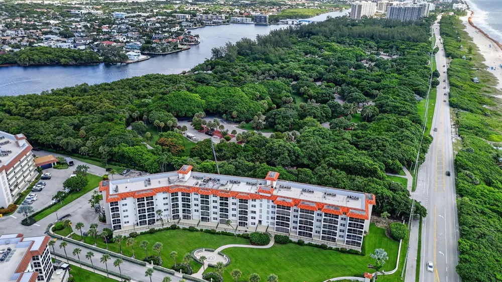 2871 OCEAN BOULEVARD #C309 Boca Raton, FL 33431