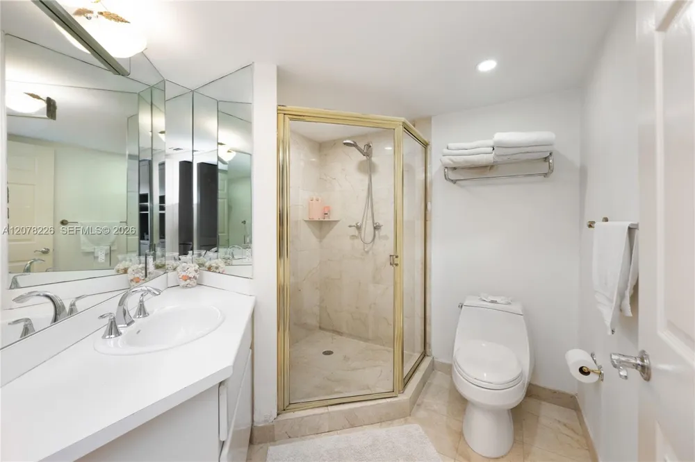 16711 Collins Ave #907 Sunny Isles Beach, FL 33160