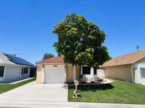 840 W Palm Run Dr