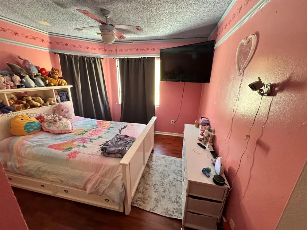840 W Palm Run Dr North Lauderdale, FL 33068
