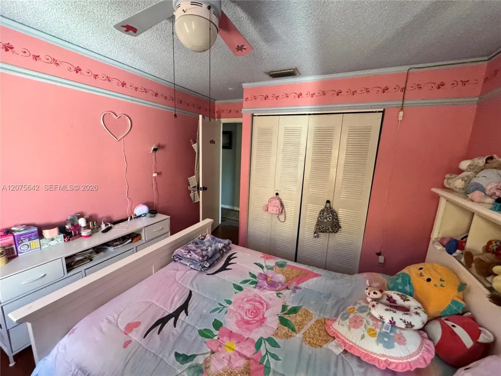 840 W Palm Run Dr North Lauderdale, FL 33068