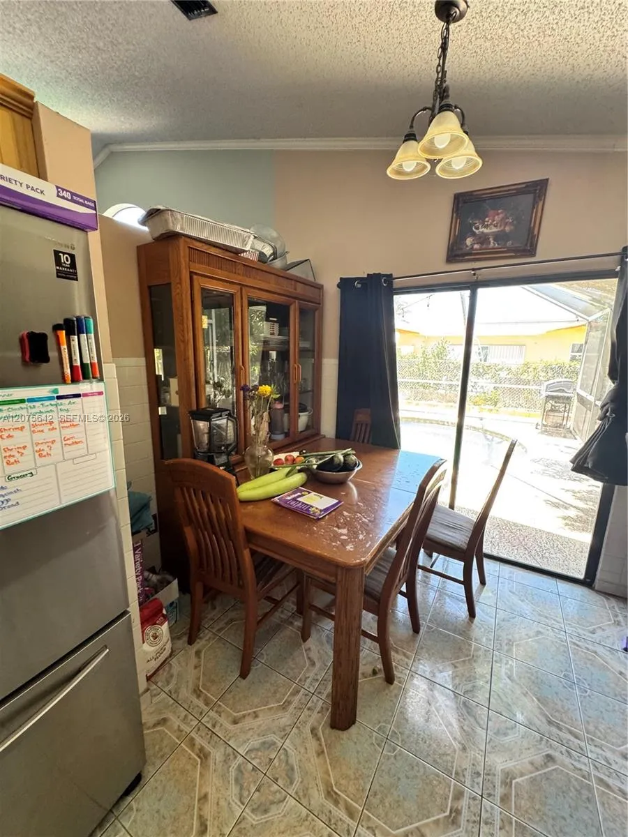 840 W Palm Run Dr North Lauderdale, FL 33068