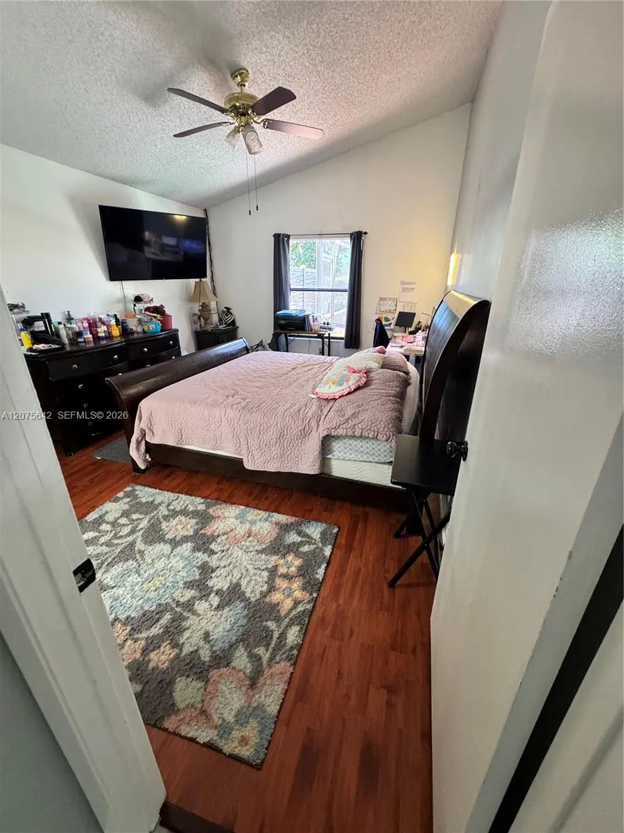 840 W Palm Run Dr North Lauderdale, FL 33068
