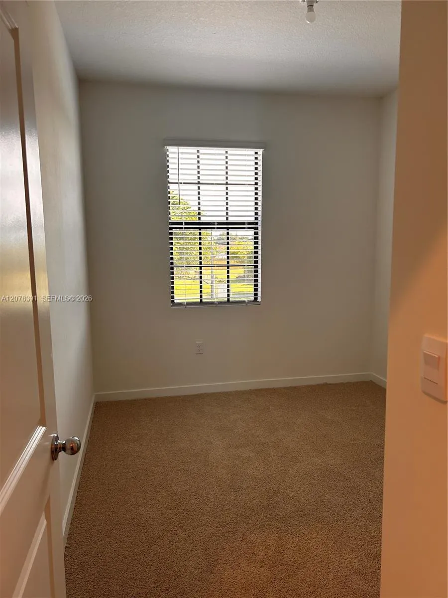 605 NW 6th Ter Florida City, FL 33034