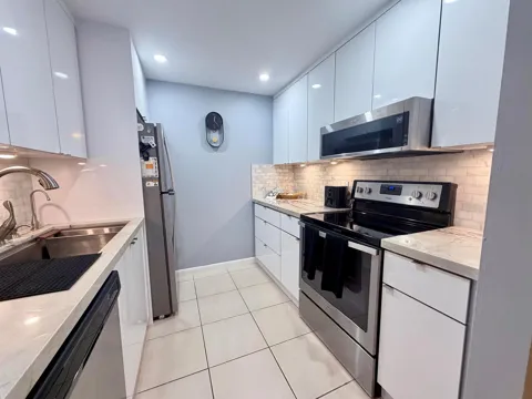150 SW 134TH WAY #106R