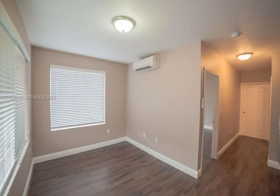 1752 NW 1st St #1 Miami, FL 33125