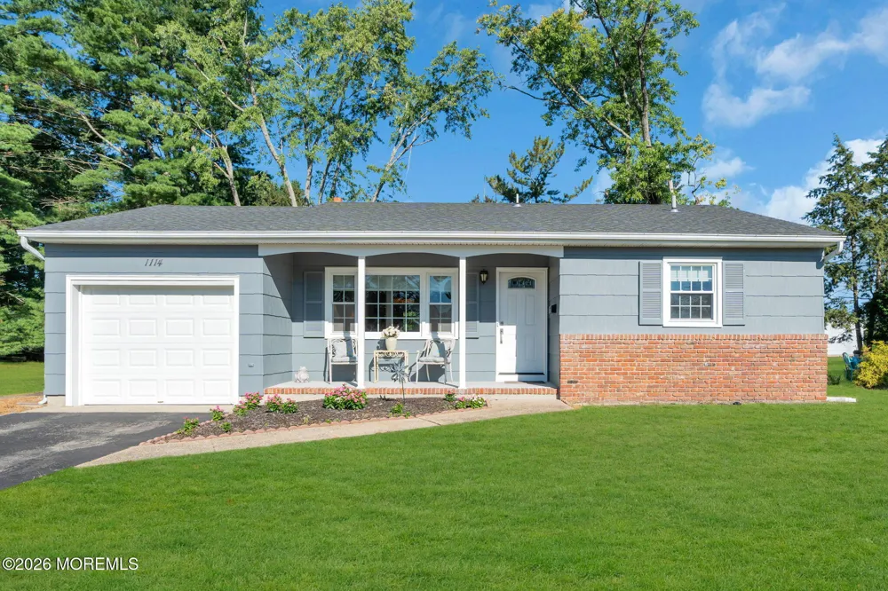 1114 Waterberry Court Toms River, NJ 08757