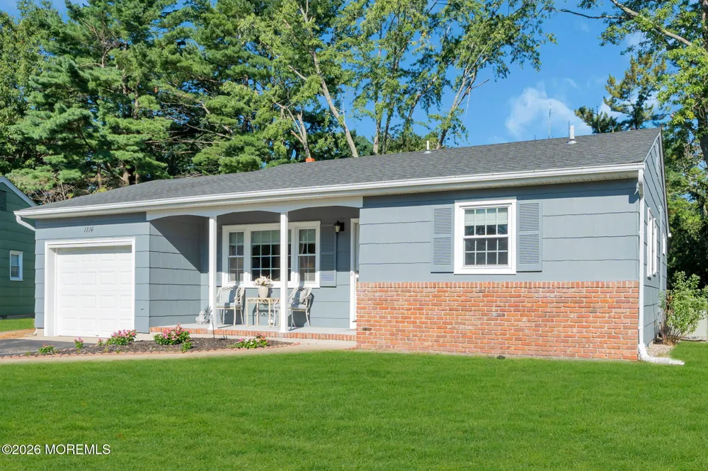 1114 Waterberry Court Toms River, NJ 08757