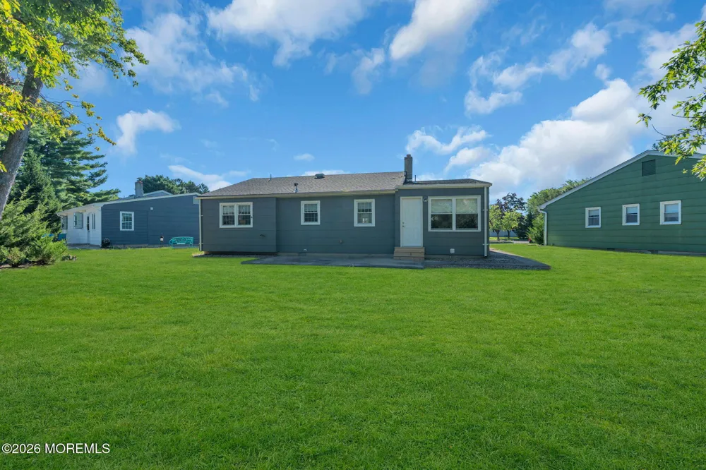 1114 Waterberry Court Toms River, NJ 08757