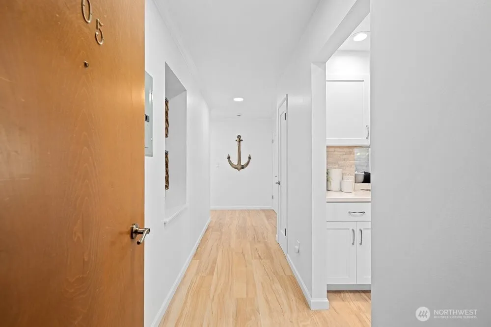 515 Lake Street S #205 Kirkland, WA 98033