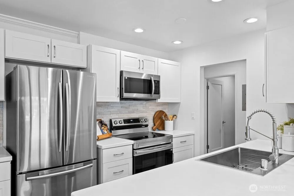 515 Lake Street S #205 Kirkland, WA 98033