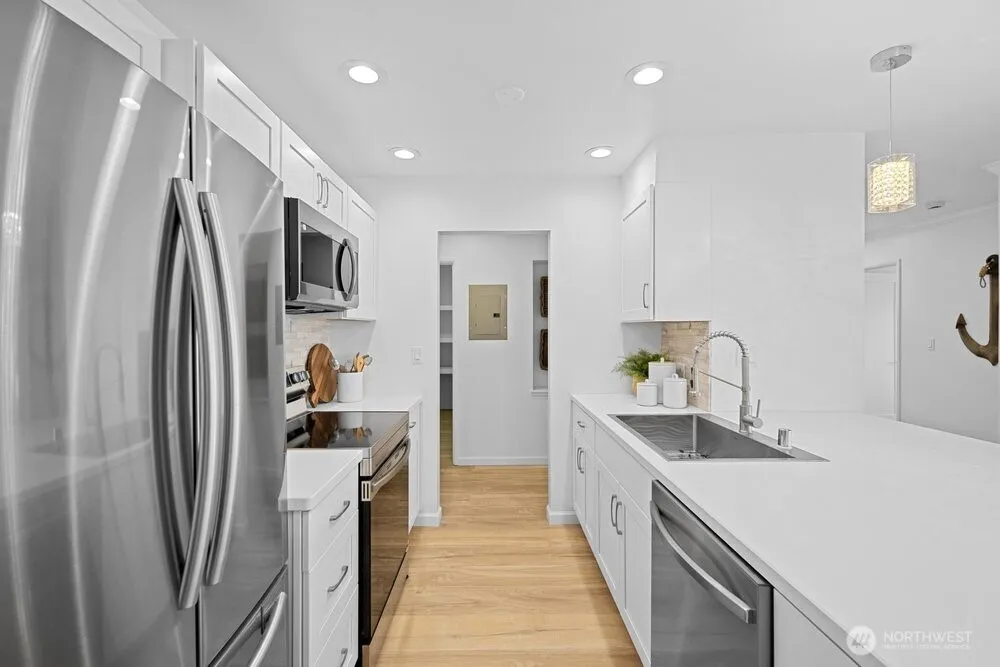 515 Lake Street S #205 Kirkland, WA 98033