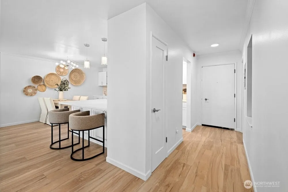 515 Lake Street S #205 Kirkland, WA 98033