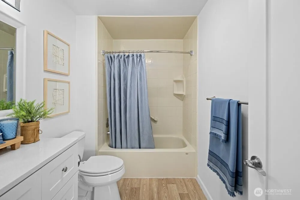 515 Lake Street S #205 Kirkland, WA 98033