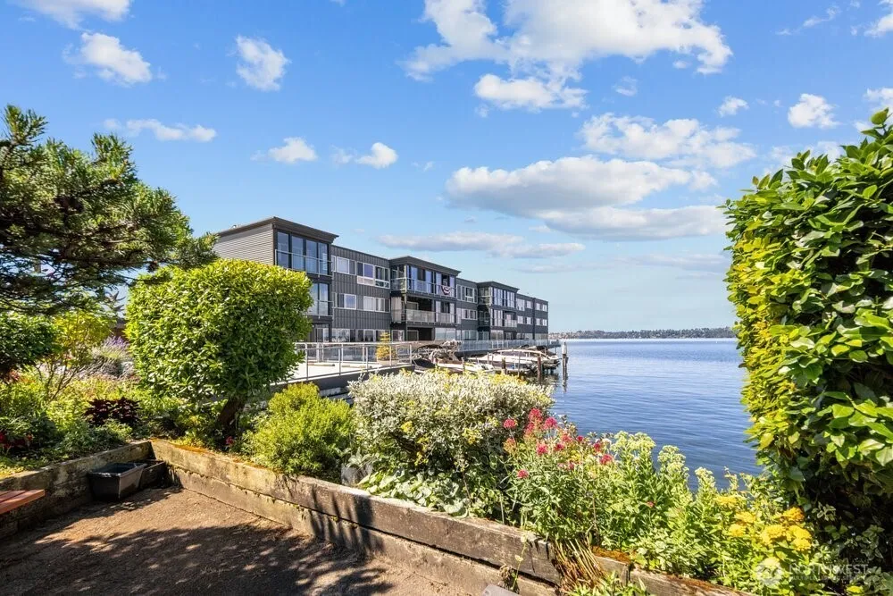 515 Lake Street S #205 Kirkland, WA 98033
