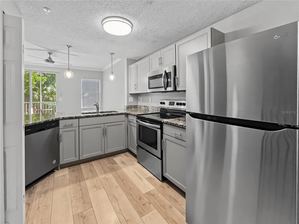 5601 BENTGRASS DRIVE #10-112 Sarasota, FL 34235