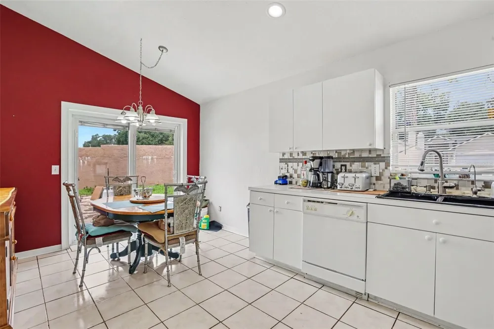 1102 VINETREE DRIVE Brandon, FL 33510