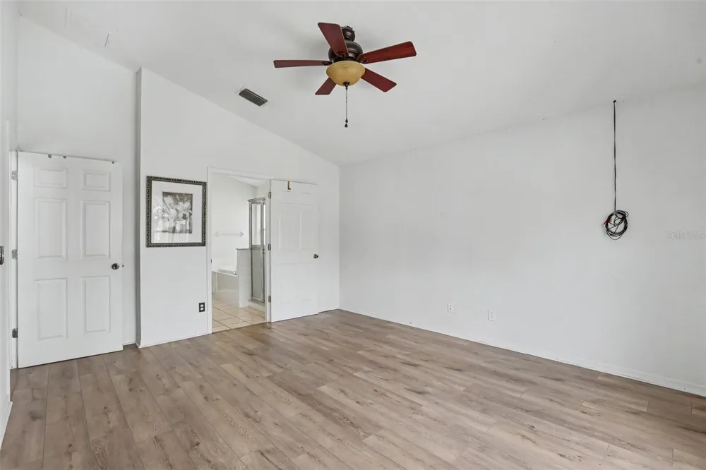 1102 VINETREE DRIVE Brandon, FL 33510