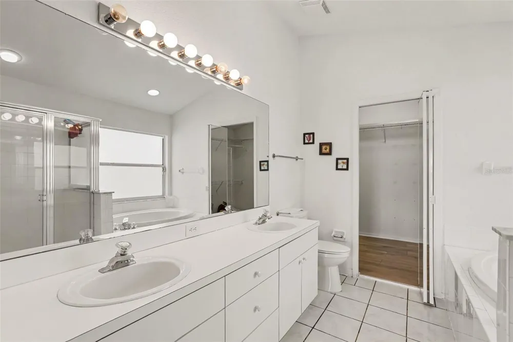 1102 VINETREE DRIVE Brandon, FL 33510