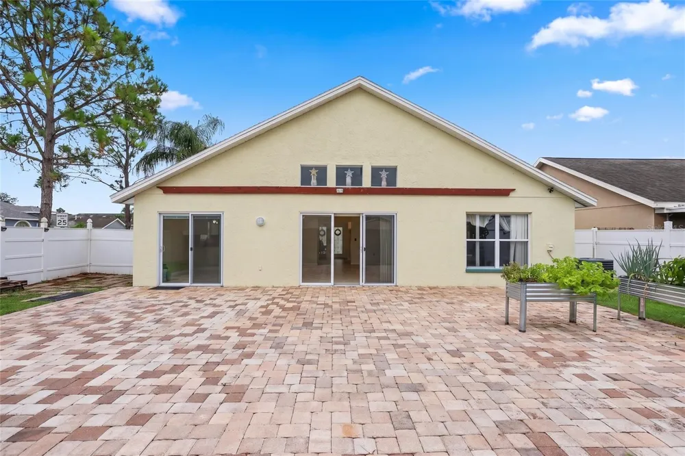 1102 VINETREE DRIVE Brandon, FL 33510