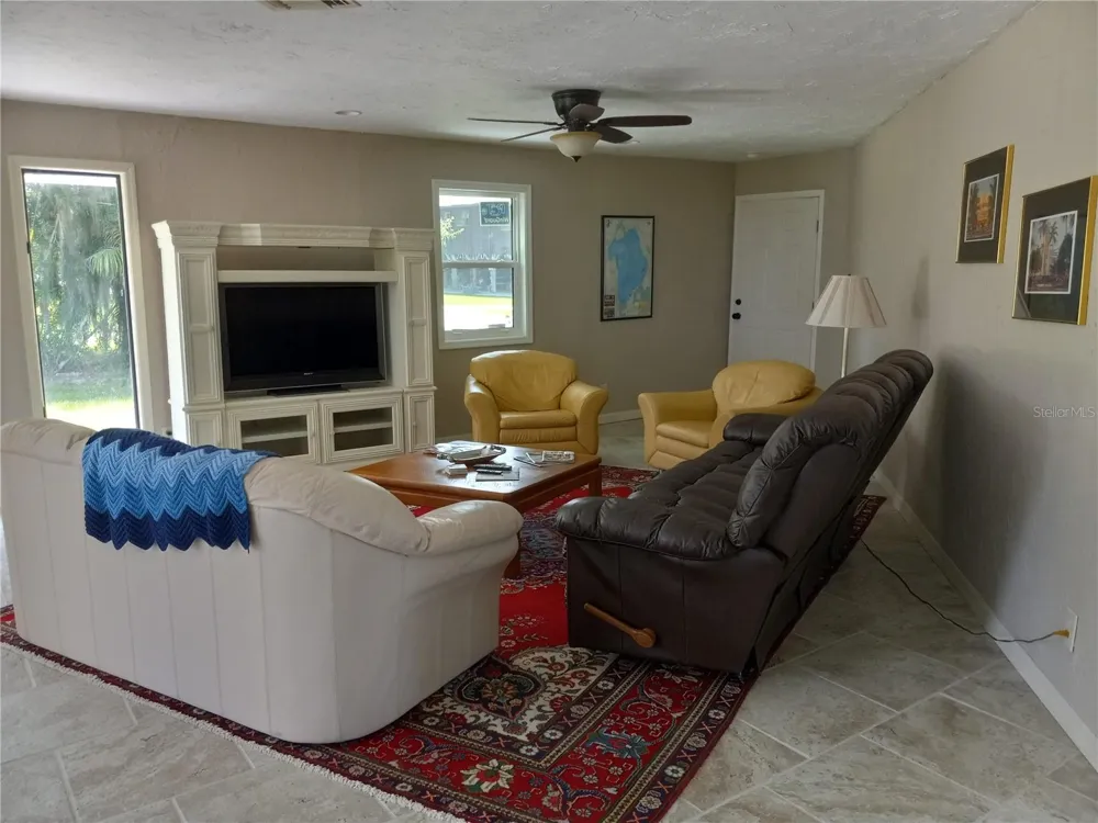 1303 CLUB LANE Lorida, FL 33857