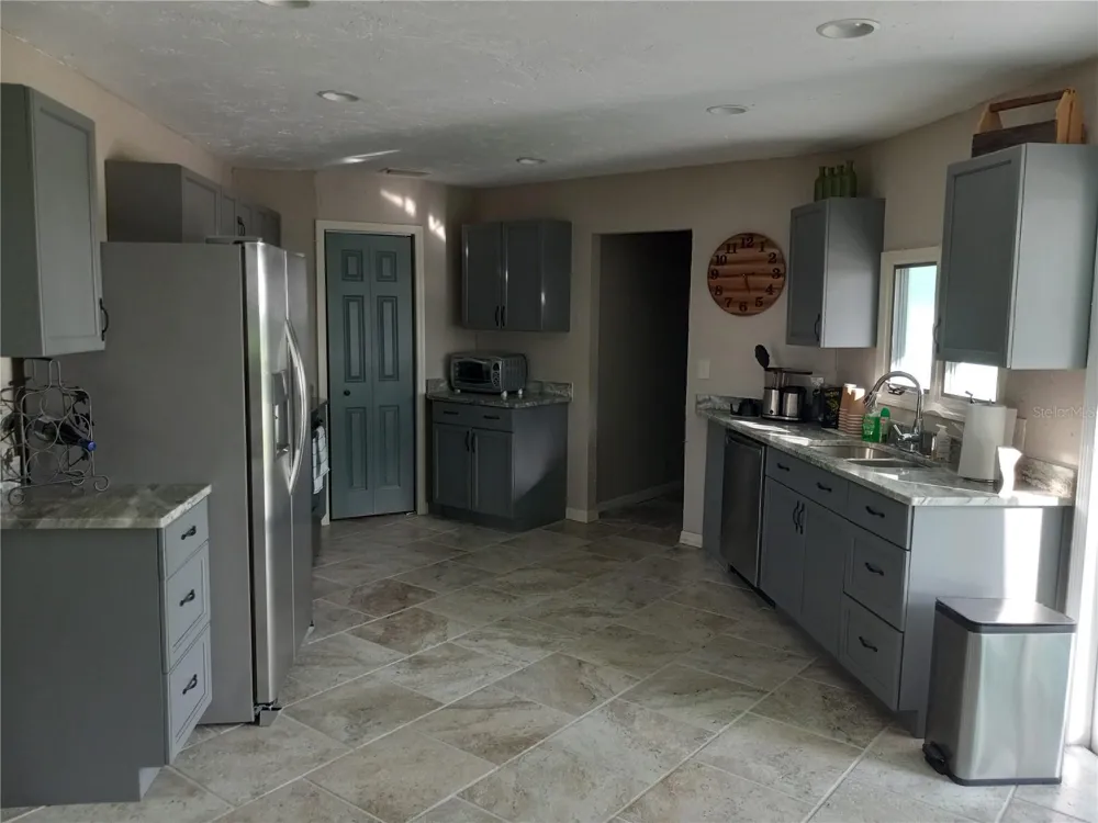 1303 CLUB LANE Lorida, FL 33857