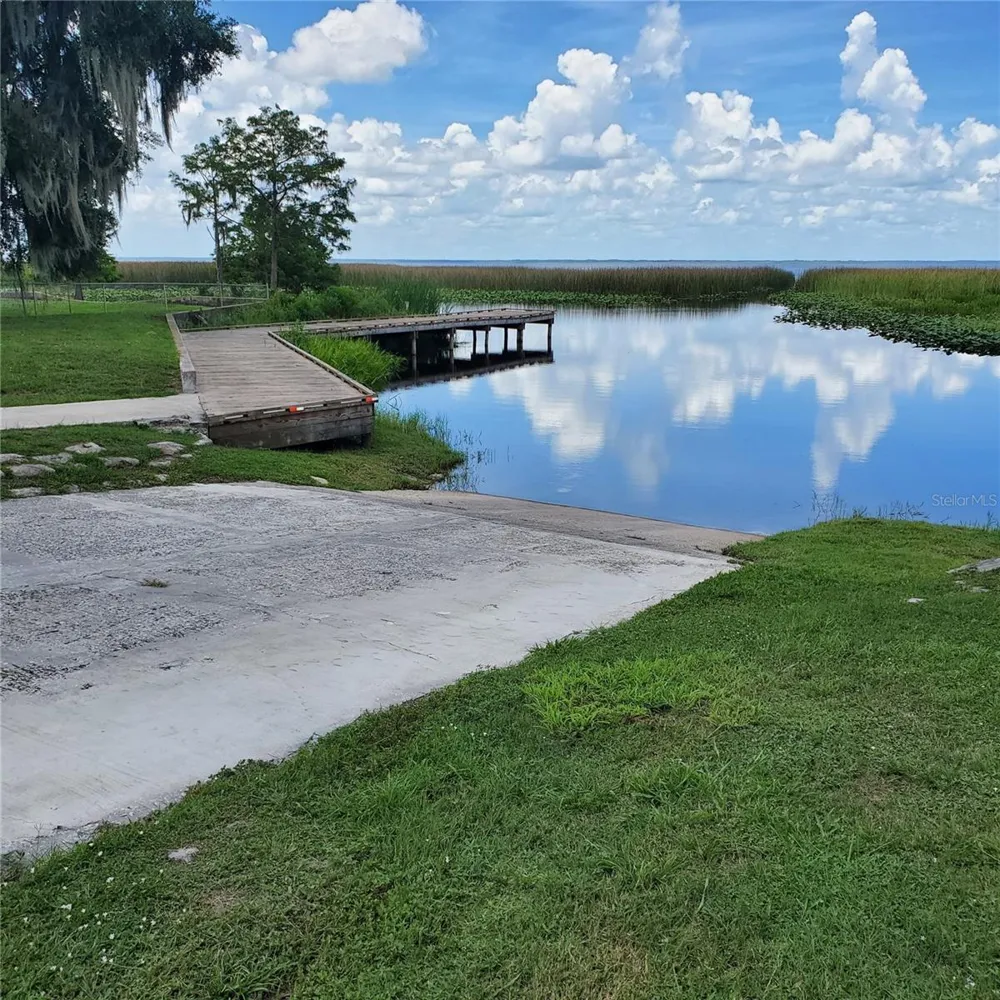 1303 CLUB LANE Lorida, FL 33857