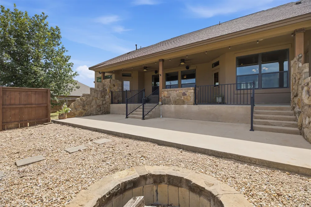 116 Sarahs Lane Liberty Hill, TX 78642