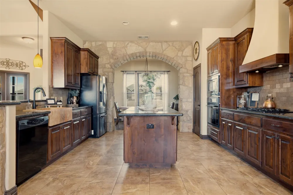 116 Sarahs Lane Liberty Hill, TX 78642