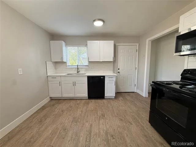 940 Moline Street Aurora, CO 80010