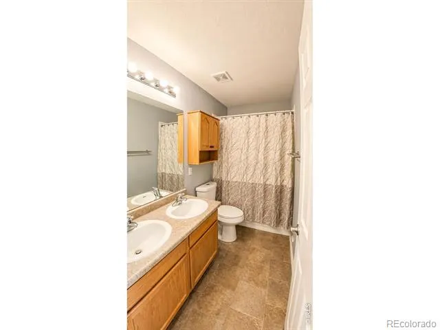 2123 E 100th Place Thornton, CO 80229