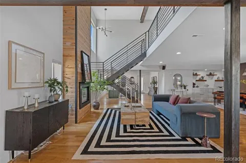 3801 W Alice Place