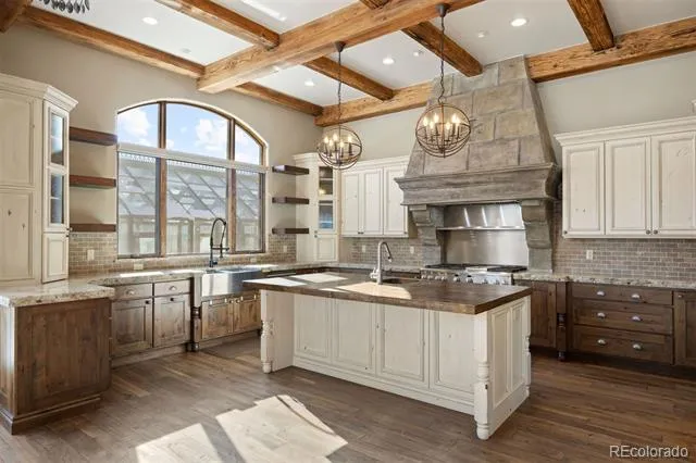 3120 Bears Den Drive Sedalia, CO 80135