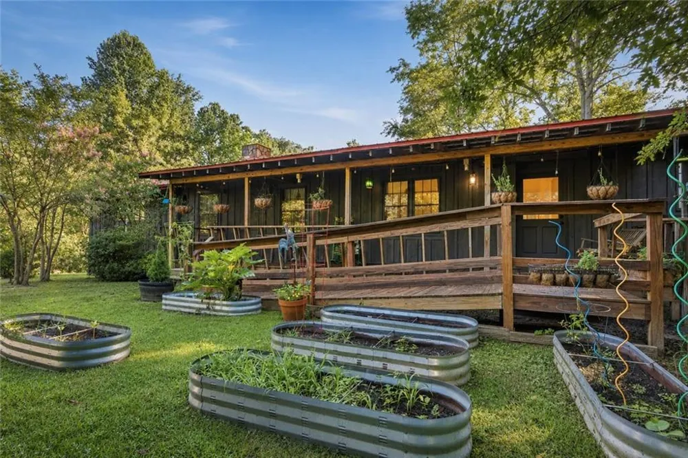 10740 Highway 197 Clarkesville, GA 30523