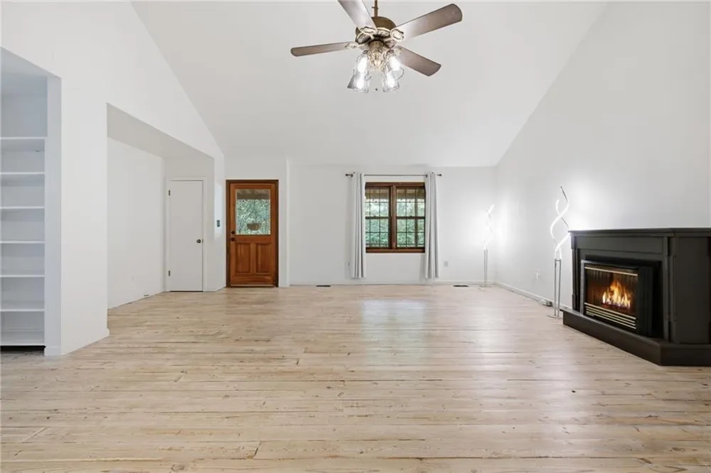10740 Highway 197 Clarkesville, GA 30523