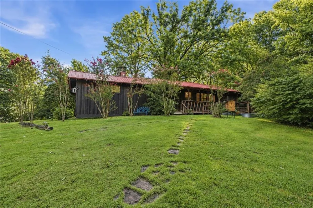 10740 Highway 197 Clarkesville, GA 30523