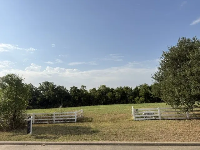 3 St. James Alley Sunnyvale, TX 75182