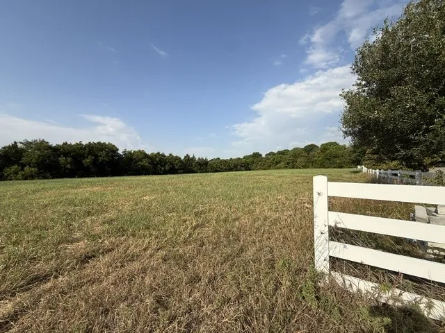 3 St. James Alley Sunnyvale, TX 75182