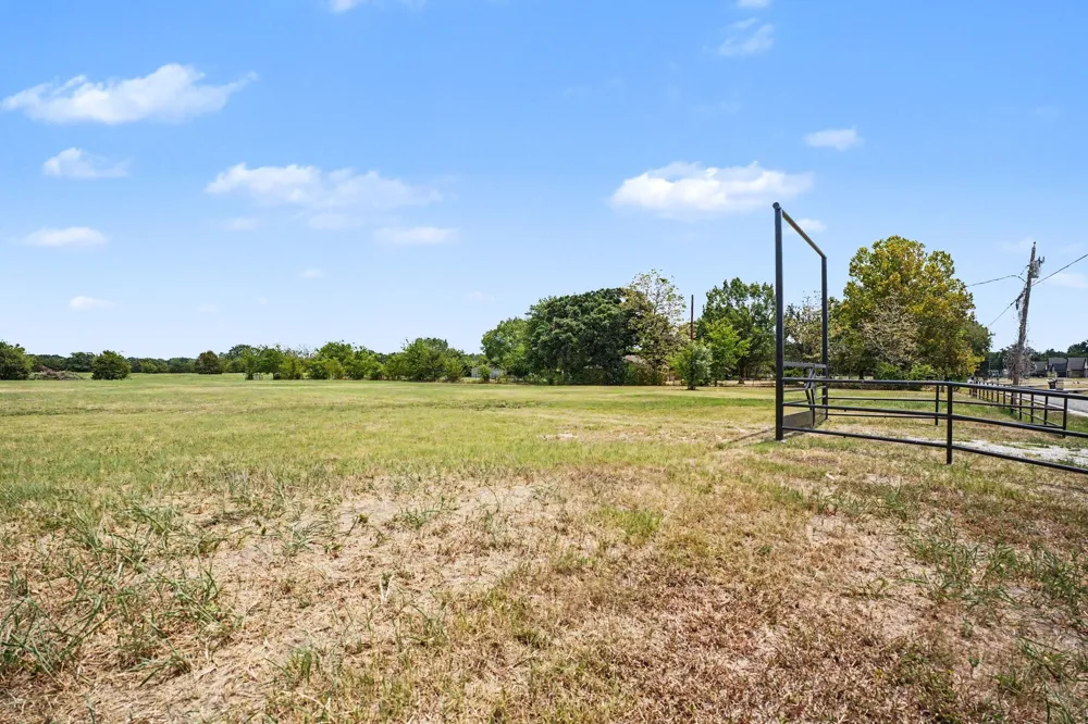 11684 CR 313 Terrell, TX 75161