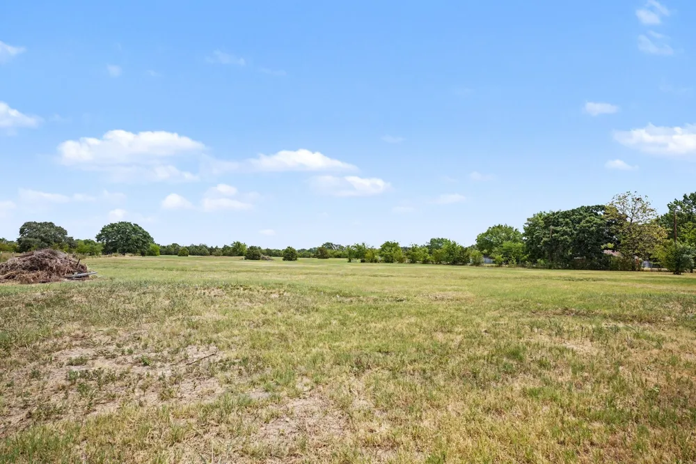 11684 CR 313 Terrell, TX 75161