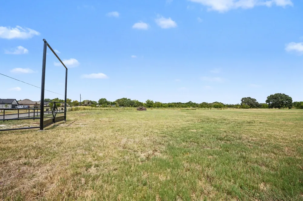 11684 CR 313 Terrell, TX 75161