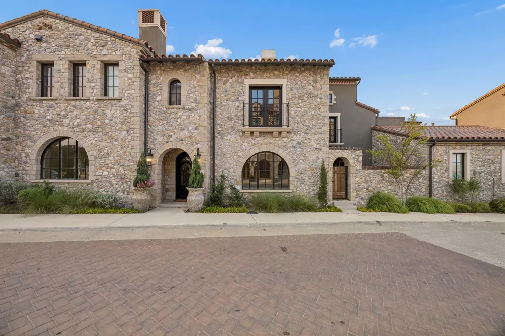 74 Cortes Drive Westlake, TX 76262