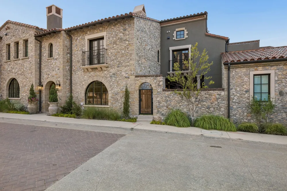 74 Cortes Drive Westlake, TX 76262